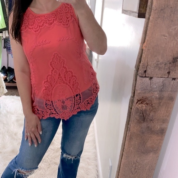 Ultra Pink Tops - Ultra Pink lace top size medium